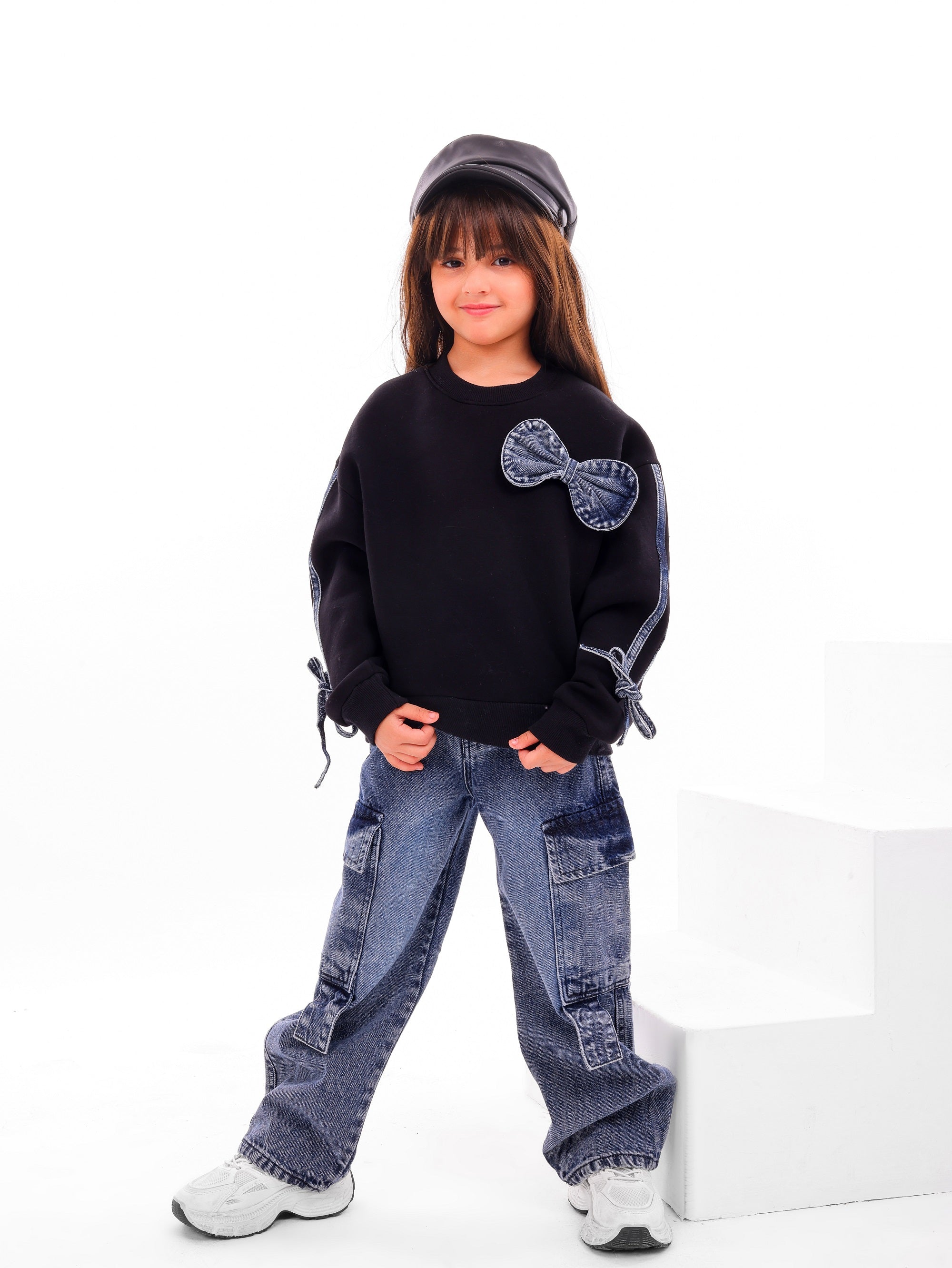 Girls’ Bow Sweatshirt & Cargo Jeans Set - Code 5003