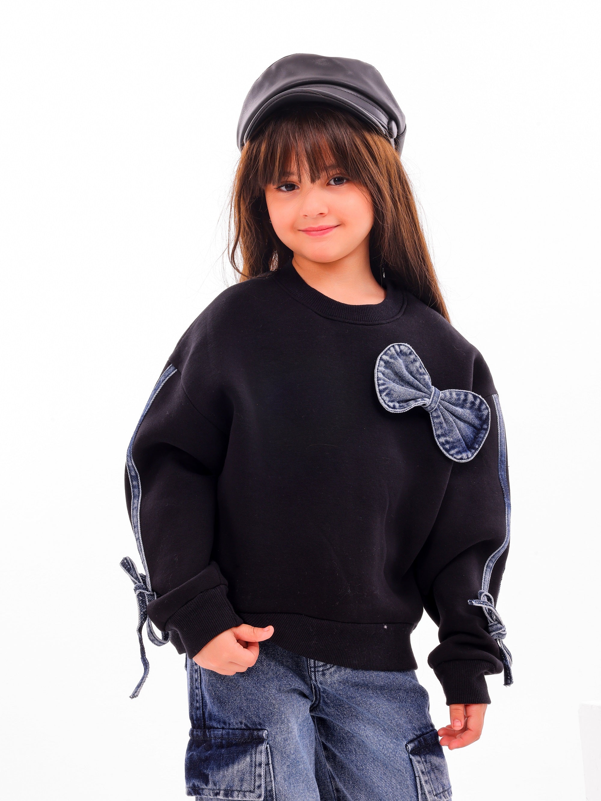 Girls’ Bow Sweatshirt & Cargo Jeans Set - Code 5003
