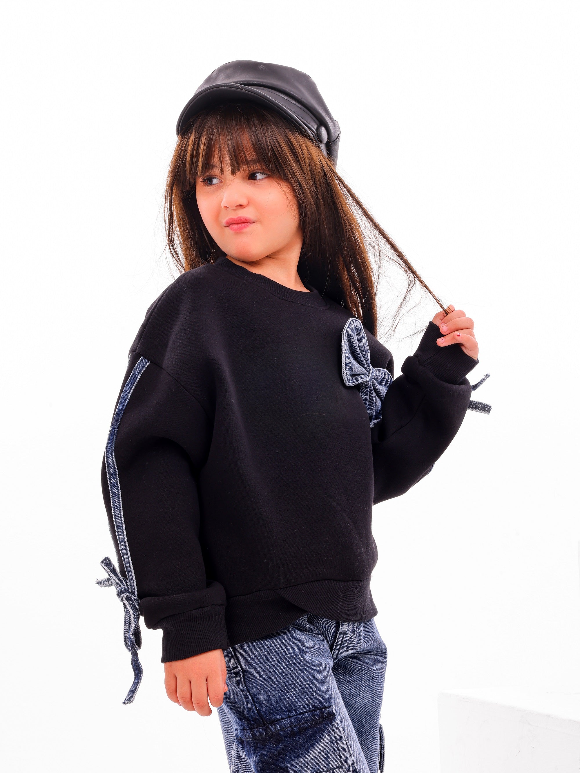Girls’ Bow Sweatshirt & Cargo Jeans Set - Code 5003