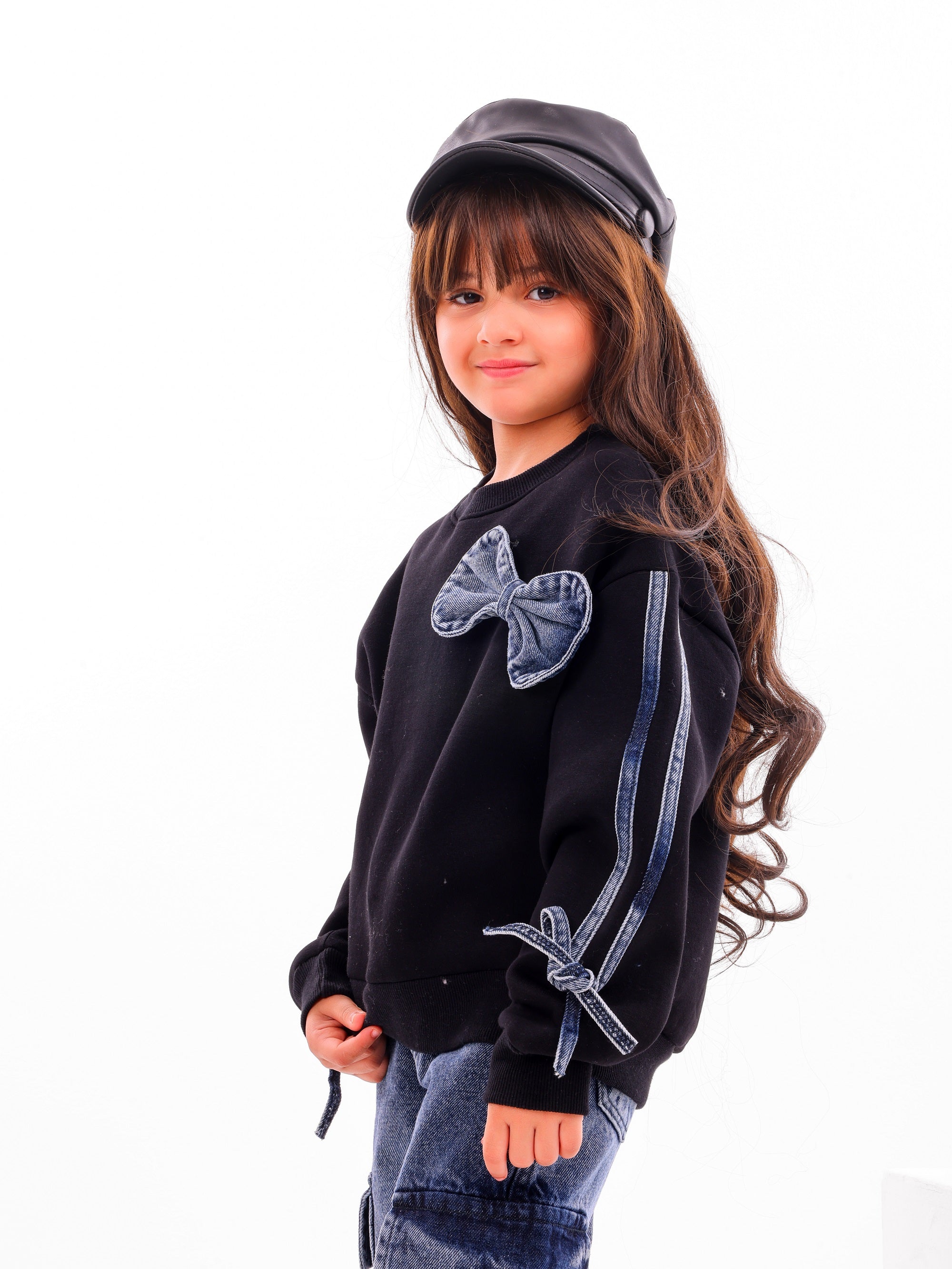 Girls’ Bow Sweatshirt & Cargo Jeans Set - Code 5003