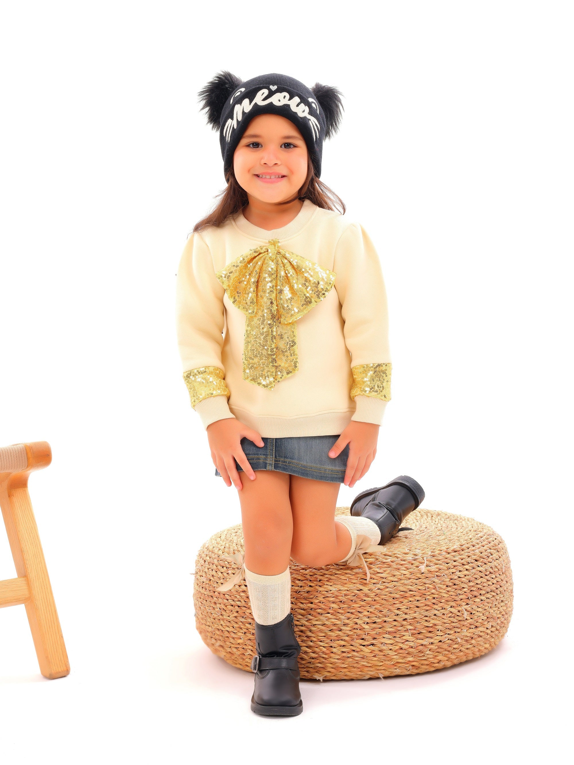 Girls’ Sequin Bow Sweatshirt - Code 5001